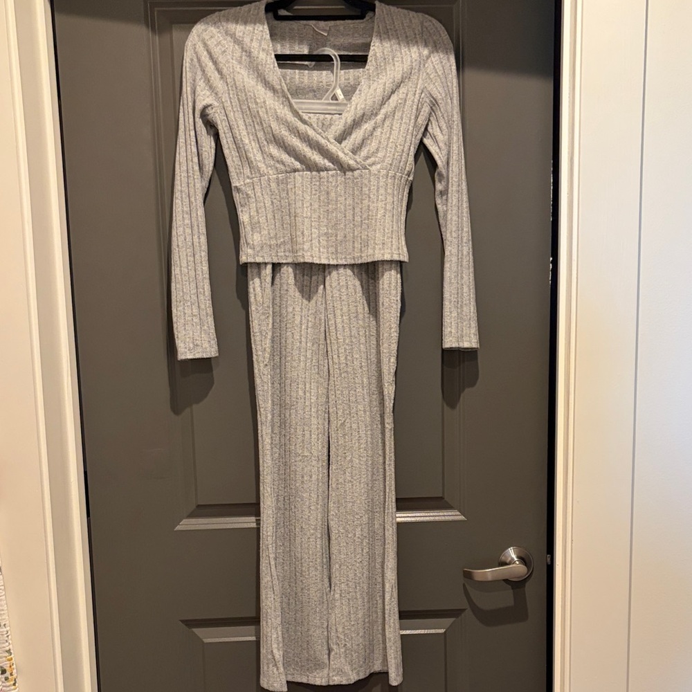 No Boundaries Gray Long Sleeve Knit Two-Piece Lounge Set